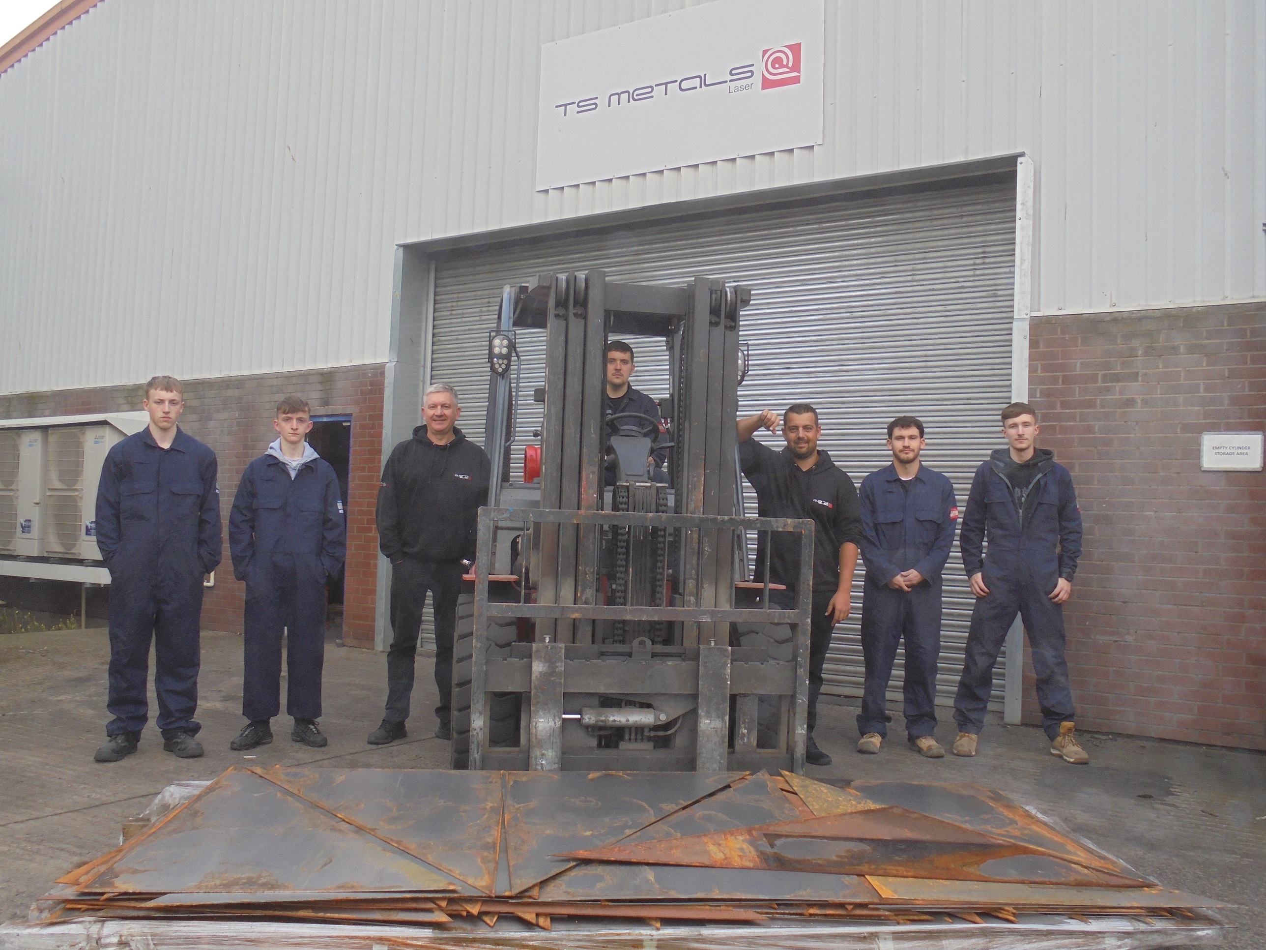 Rugby business donates steel to college and sees four new apprentices start training