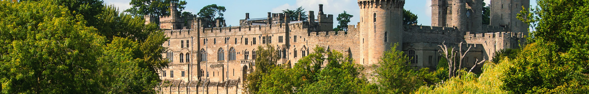 Banner-Warwick-Castle.jpg